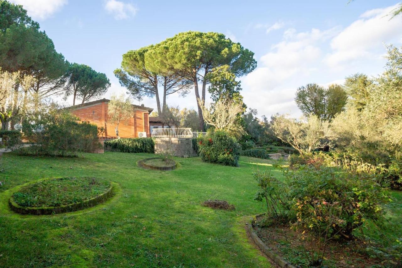 La Torre Delle Comete -Villa Lungo La Via Francigena Sutri Exterior photo